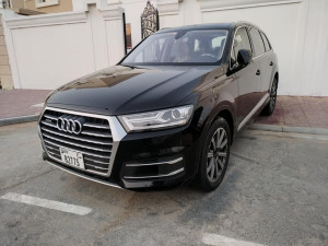 2016 Audi Q7 in dubai