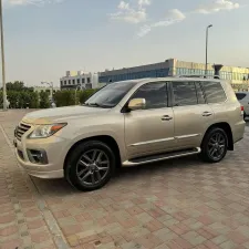 2015 لكزس أل أكس ٥٧٠ in dubai