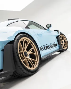 2024 بورش جي تي ٣ ار اس