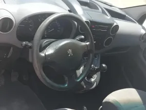 2015 Peugeot Partner