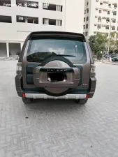 2012 ميتسوبيشي باجيرو