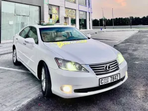 2010 Lexus ES in dubai