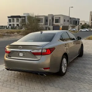 2017 Lexus ES