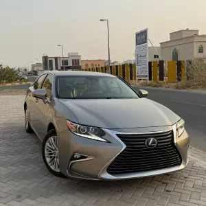2017 Lexus ES