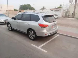 2013 نيسان باثفايندر 