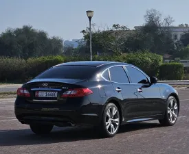 2012 Infiniti M37
