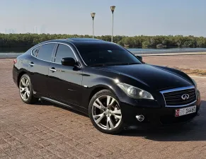 2012 Infiniti M37