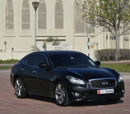 2012 Infiniti M37