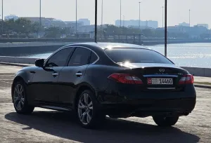 2012 Infiniti M37