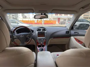 2010 لكزس ES - اي اس