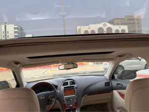 2010 لكزس ES - اي اس