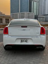 2018 Chrysler 300