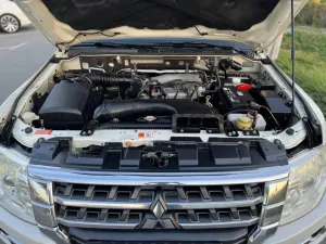 2016 Mitsubishi Pajero