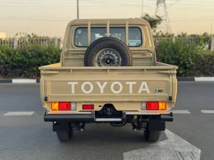 2025 تويوتا لاند كروزر بيك اب