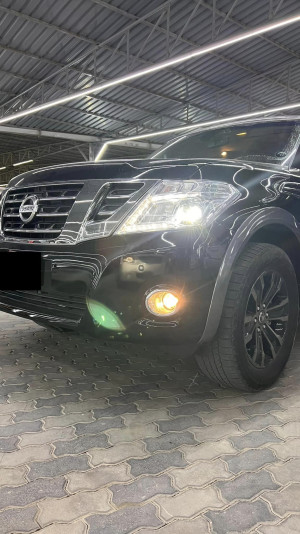 2017 Nissan Armada in dubai