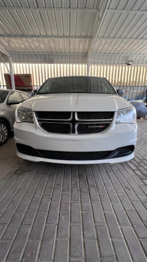 2017 Dodge Grand Caravan in dubai