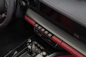 2025 Porsche 911 Carrera