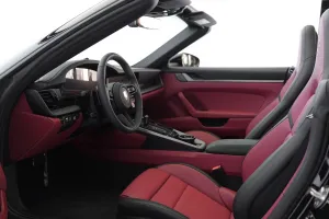 2025 Porsche 911 Carrera