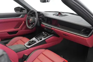 2025 Porsche 911 Carrera