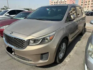 2016 كيا كارنفال in dubai