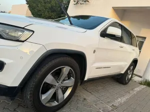 2015 Jeep Grand Cherokee in dubai