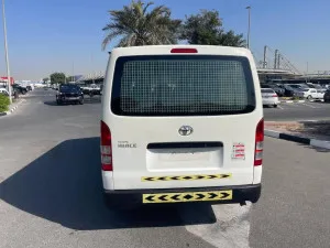 2017 Nissan Urvan