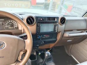 2015 تويوتا لاند كروزر بيك اب