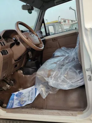 2015 تويوتا لاند كروزر بيك اب