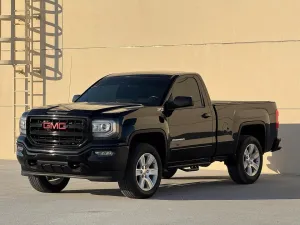 2018 GMC Sierra in dubai