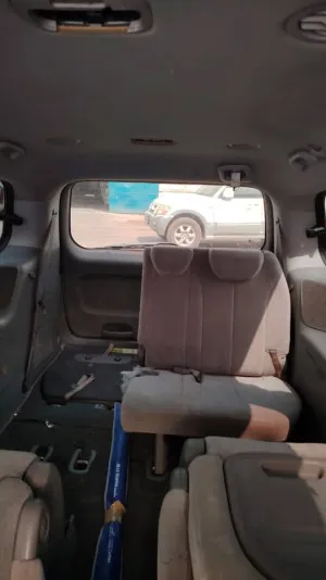 2008 Kia Carnival