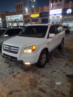 2006 Honda MR-V in dubai