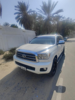 2014 Toyota Sequoia in dubai
