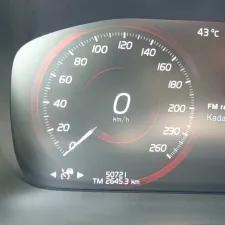 2022 فولفو اكس سي ٩٠