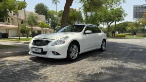 2013 Infiniti G37 in dubai