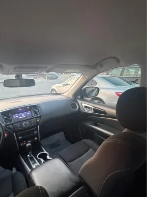 2018 Nissan Pathfinder
