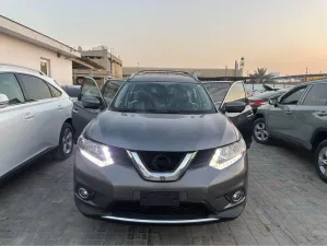 2016 نيسان روج