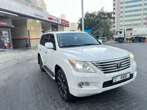 2011 لكزس أل أكس ٥٧٠ in dubai