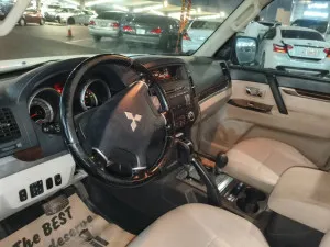 2014 Mitsubishi Pajero