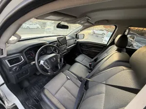 2017 Nissan Titan