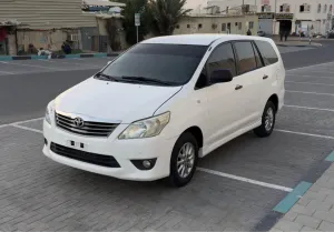 2014 Toyota Innova in dubai