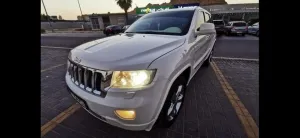 2012 Jeep Grand Cherokee in dubai