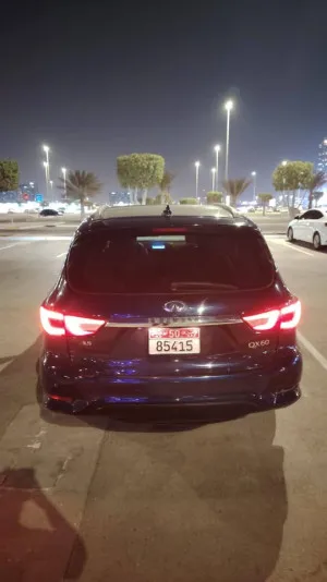2016 Infiniti Q60