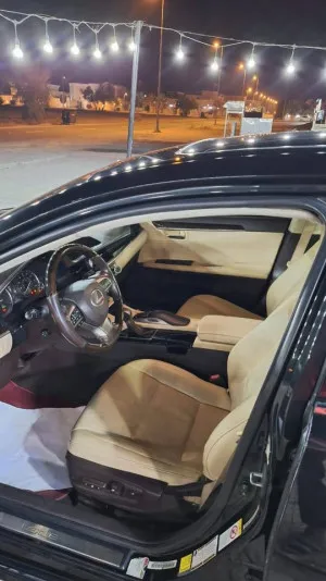 2016 Lexus ES