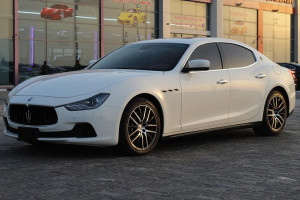 2015 Maserati Ghibli I in dubai