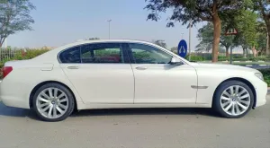 2009 بي أم دابليو الفئة - 7  