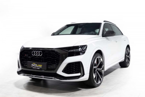 2020 Audi RSQ8 in dubai