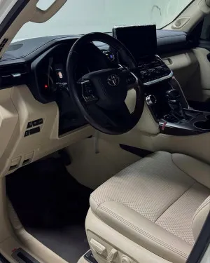 2023 Toyota Land Cruiser