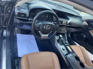 2018 لكزس اي اس