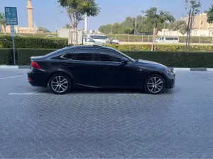 2018 لكزس اي اس