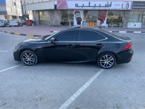 2018 لكزس اي اس